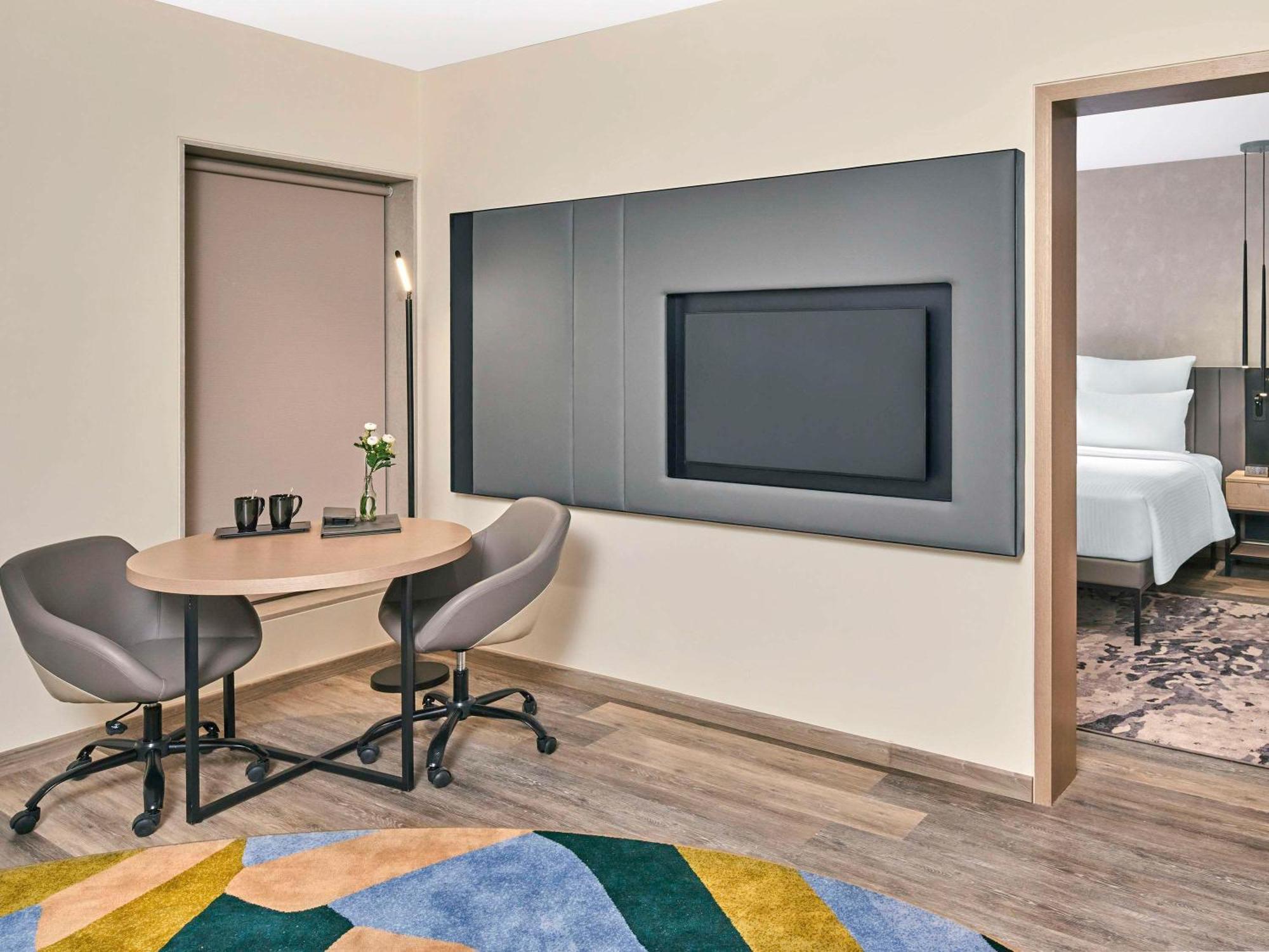Novotel Mumbai International Airport מראה חיצוני תמונה A room at the hotel
