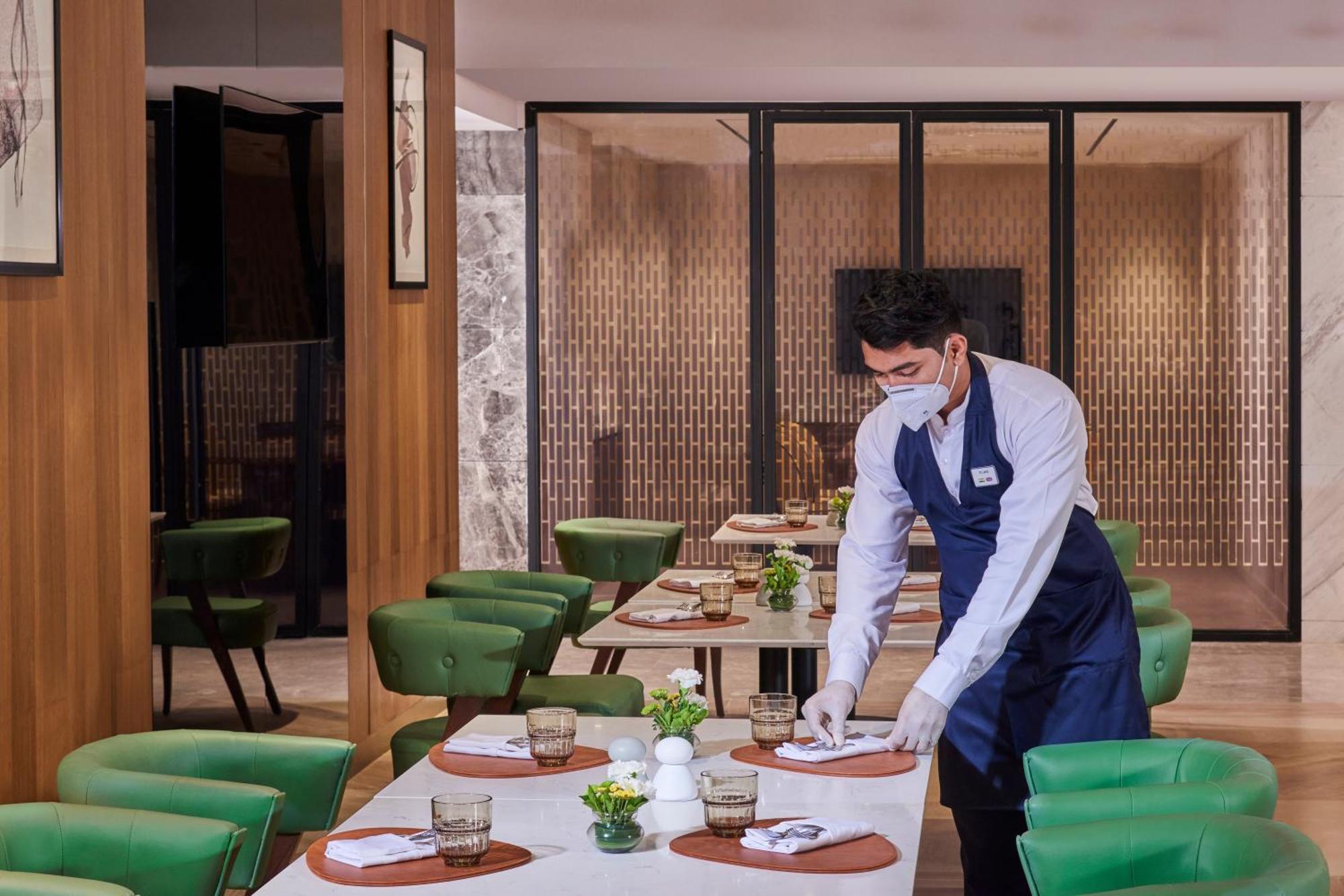 Novotel Mumbai International Airport מראה חיצוני תמונה A restaurant in India