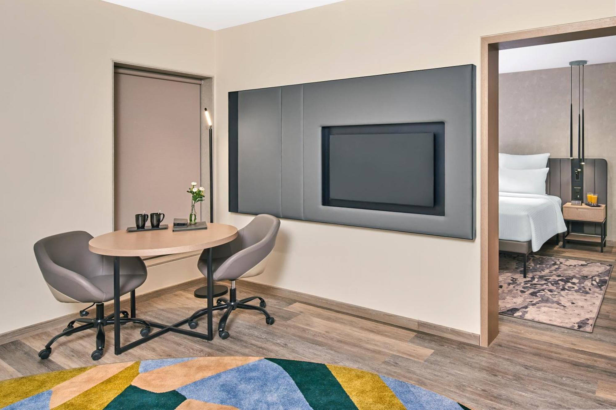 Novotel Mumbai International Airport מראה חיצוני תמונה A room at the hotel
